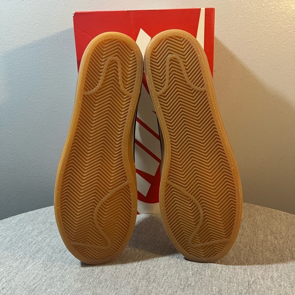 Nike Killshot 2 Sail/Oil Grey-Gum Yellow Women's Shoe Size 9 FZ5630-100​​ - Picture 6 of 11
